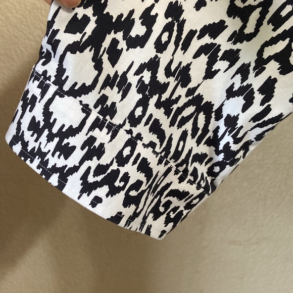 Chico’s  Animal Print Shirt - Picture 5 of 9